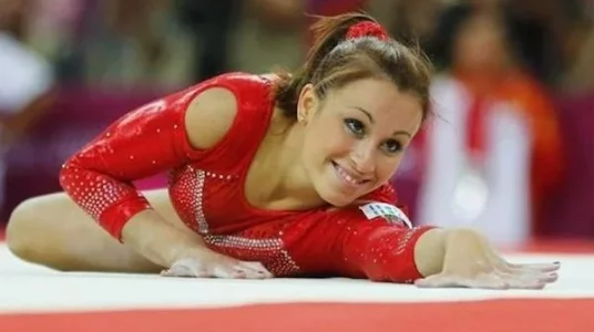 vanessa-ferrari-in-finale-corpo-libero-londra-2012.webp