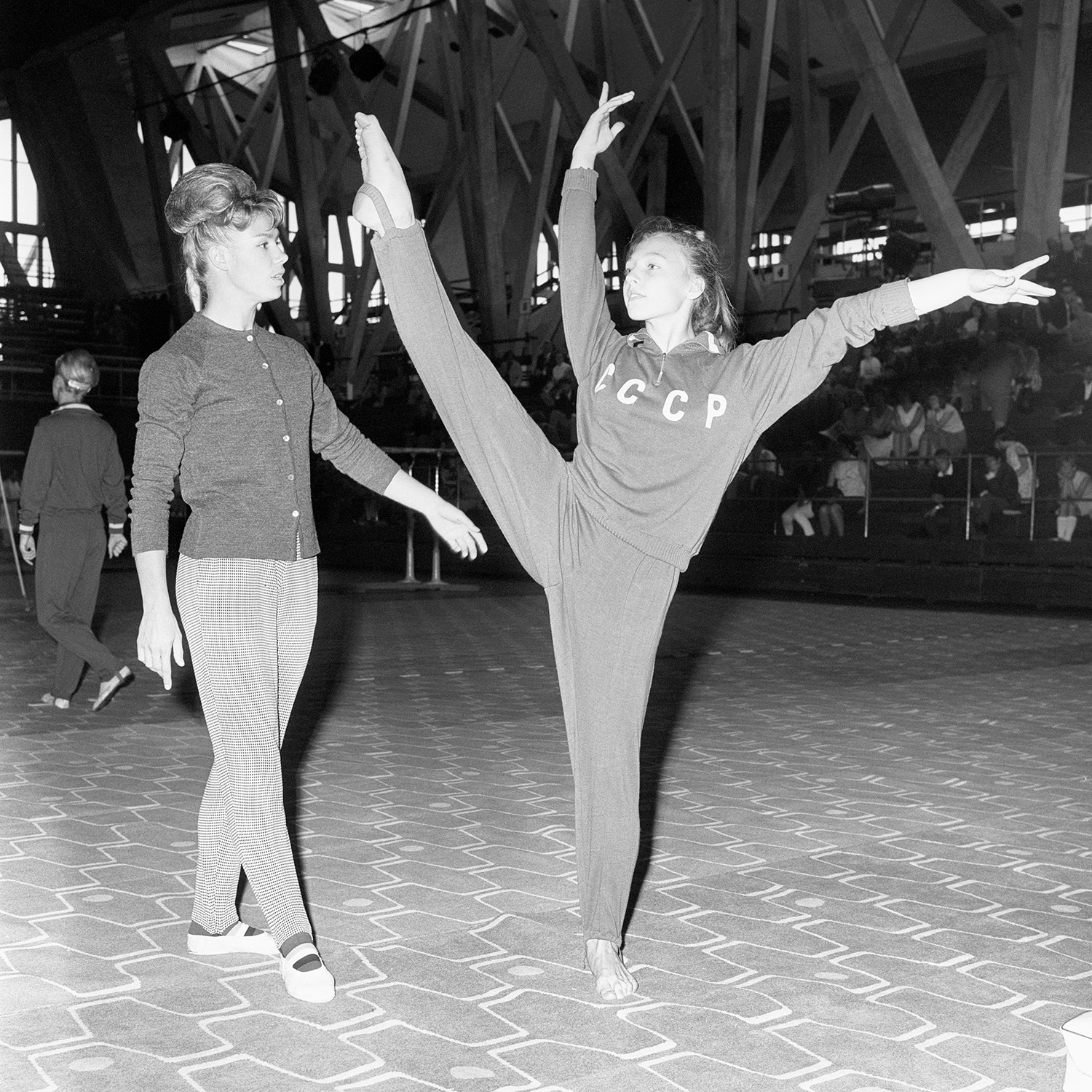 larissa-latynina-natalia-kuchinskaya-8858582-unused.jpeg